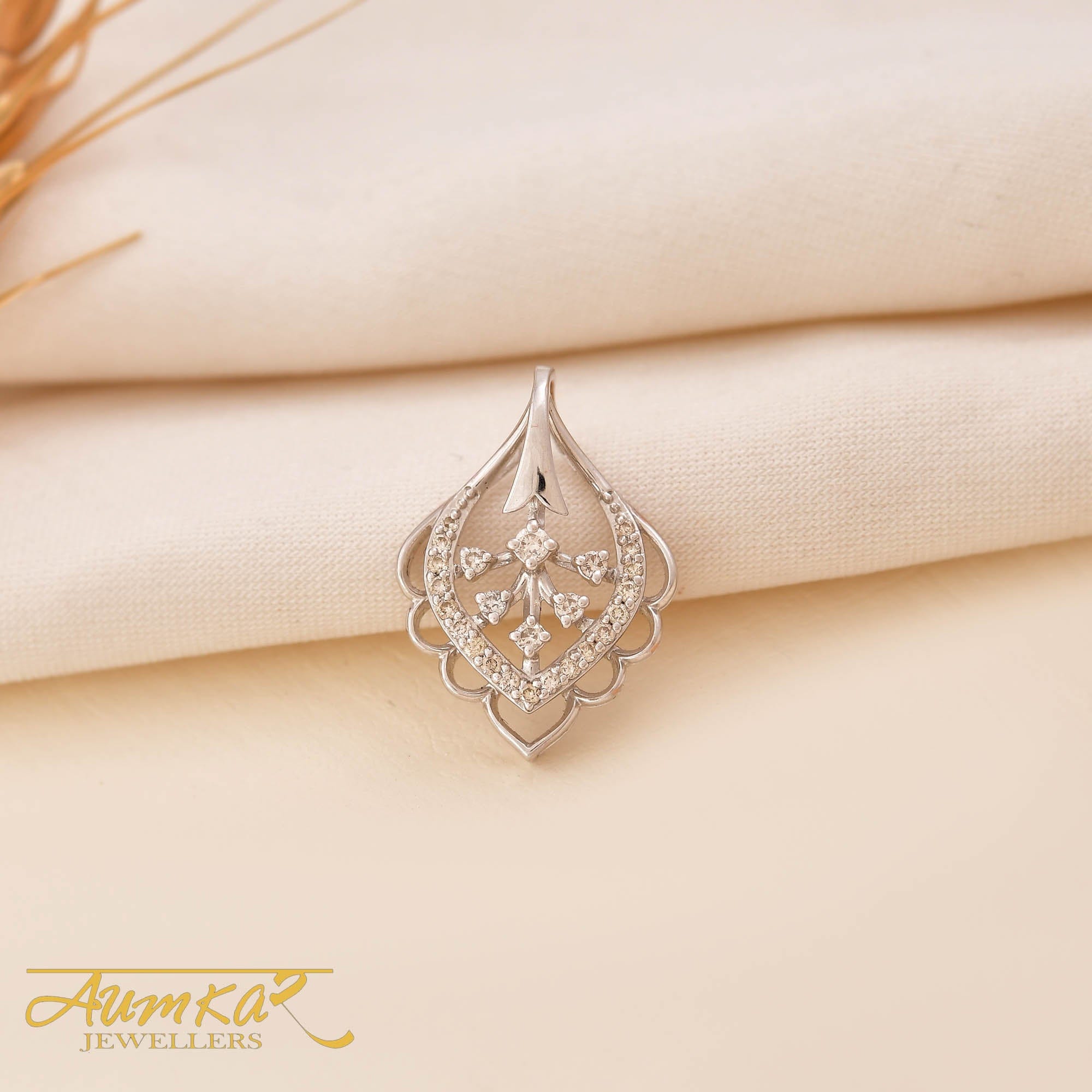 Elegant Diamond Pendant For Women Wedding Anniversary Gift